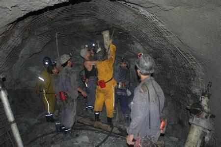 临高工程爆破中的危险因素分析以及应对工程爆破危险的措施